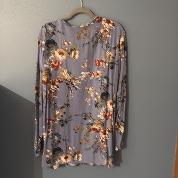 CJ Banks NWT Rayon blouse. Blue floral - Picture 6 of 7